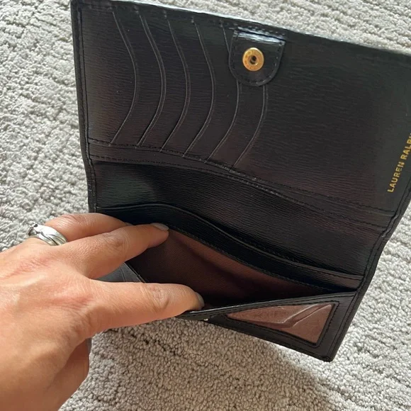 Ralph Lauren Black Wallet with Gold Emblem - Picture 12 of 16
